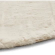 Denna produkten heter Rabbit Fur, tillverkad av Polyester material med en vacker Beige färg - SE Mattor
