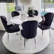 Denna produkten heter Rabbit Fur, tillverkad av Polyester material med en vacker Vit färg - SE Mattor