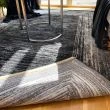 Denna produkten heter Rafty Frame, tillverkad av Polyester & Polypropylen material med en vacker Svart färg - SE Mattor