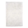 Denna produkten heter Valby, tillverkad av Polyester material med en vacker Vit färg - SE Mattor