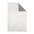Denna produkten heter Valby, tillverkad av Polyester material med en vacker Vit färg - SE Mattor