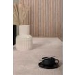 Denna produkten heter Bono, tillverkad av Polyester material med en vacker Beige färg - SE Mattor