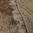 Denna produkten heter Silky, tillverkad av Polyester material med en vacker Sand färg - SE Mattor