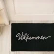 Denna produkten heter Välkommen, tillverkad av Polypropylen material med en vacker Svart färg - SE Mattor