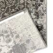 Denna produkten heter Yuma Gran, tillverkad av Polyester material med en vacker Beige färg - SE Mattor