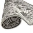Denna produkten heter Yuma Gran, tillverkad av Polyester material med en vacker Beige färg - SE Mattor