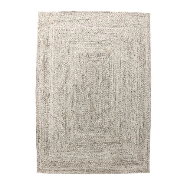 Denna produkten heter Savio, tillverkad av Polypropylen material med en vacker Beige färg - SE Mattor