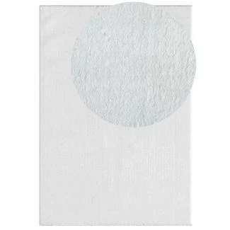 Denna produkten heter Cloudy, tillverkad av Polyester material med en vacker Vit färg - SE Mattor