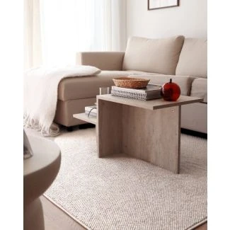 Denna produkten heter Nordic, tillverkad av Polyester material med en vacker Beige färg - SE Mattor