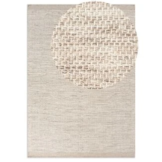 Denna produkten heter Norrsken, tillverkad av 80% Ull & 20% Bomull material med en vacker Taupe färg - SE Mattor