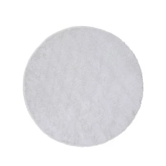 Denna produkten heter Ludvig, tillverkad av Polyester material med en vacker Vit färg - SE Mattor