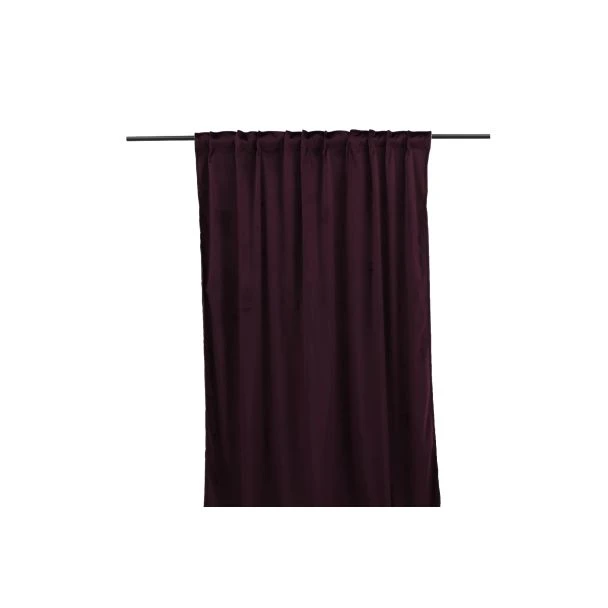 Denna produkten heter Lavendelvind, tillverkad av Polyester material med en vacker Lila färg - SE Mattor