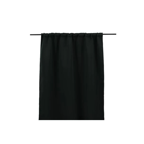 Denna produkten heter Molndans, tillverkad av Polyester material med en vacker Svart färg - SE Mattor
