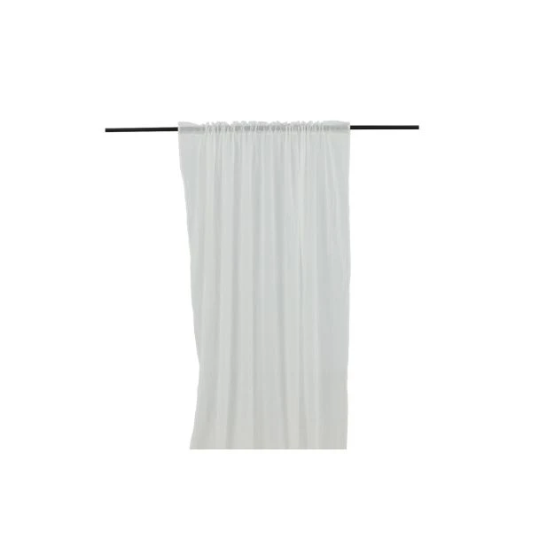 Denna produkten heter Rosendimma, tillverkad av Polyester material med en vacker Vit färg - SE Mattor