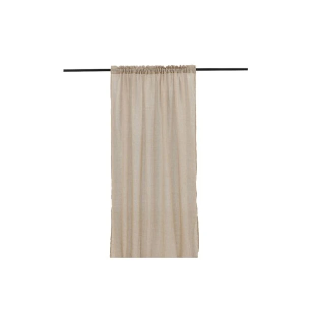 Denna produkten heter Rosendimma, tillverkad av Polyester material med en vacker Beige färg - SE Mattor