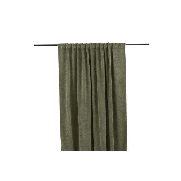 Denna produkten heter Kristallglans, tillverkad av Polyester material med en vacker Grön färg - SE Mattor