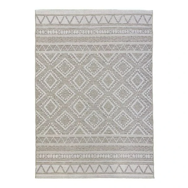 Denna produkten heter Echo Spies, tillverkad av Polypropylen material med en vacker Beige färg - SE Mattor