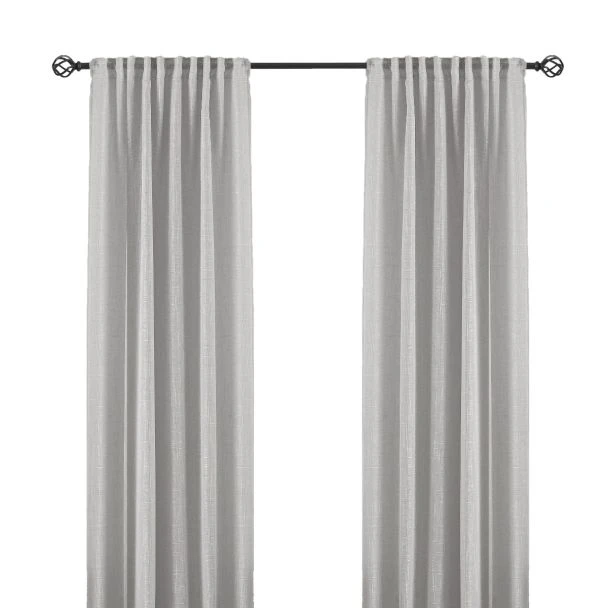 Denna produkten heter Kristina, tillverkad av Polyester material med en vacker Silver färg - SE Mattor