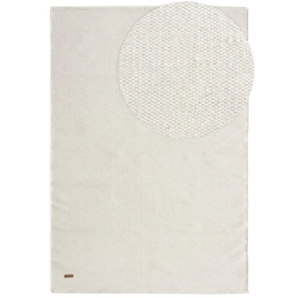 Denna produkten heter Lunda, tillverkad av 80% Ull & 20% Bomull material med en vacker Offwhite färg - SE Mattor