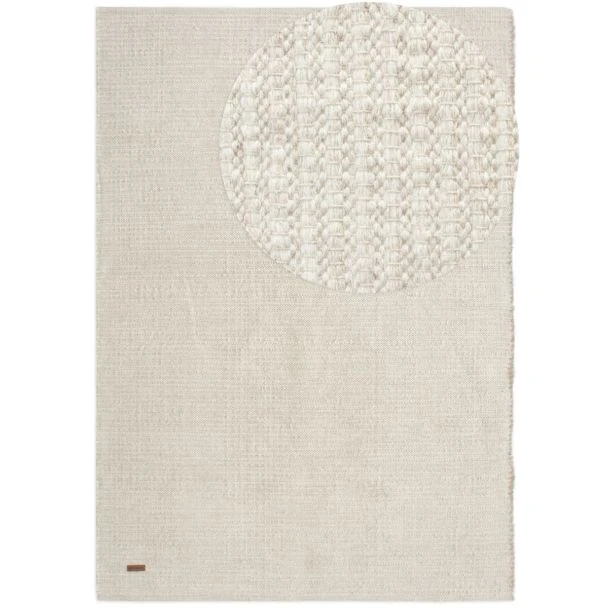Denna produkten heter Molly, tillverkad av 80% Ull & 20% Bomull material med en vacker Offwhite färg - SE Mattor