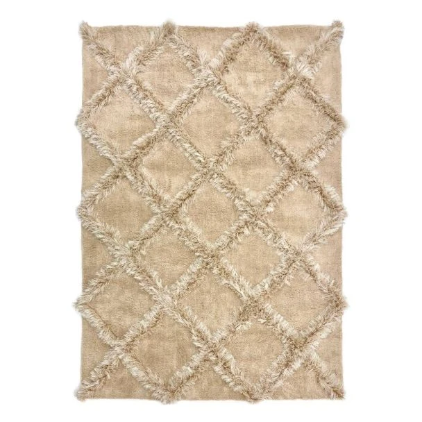 Denna produkten heter Moody Flo, tillverkad av Polyester material med en vacker Beige färg - SE Mattor