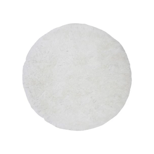 Denna produkten heter Valby, tillverkad av Polyester material med en vacker Vit färg - SE Mattor